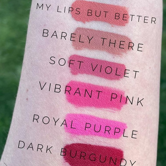 3/$30 NEW Farmasi | VFX Pro Liquid Matte Lipstick | 04 Barely There - Picture 7 of 7